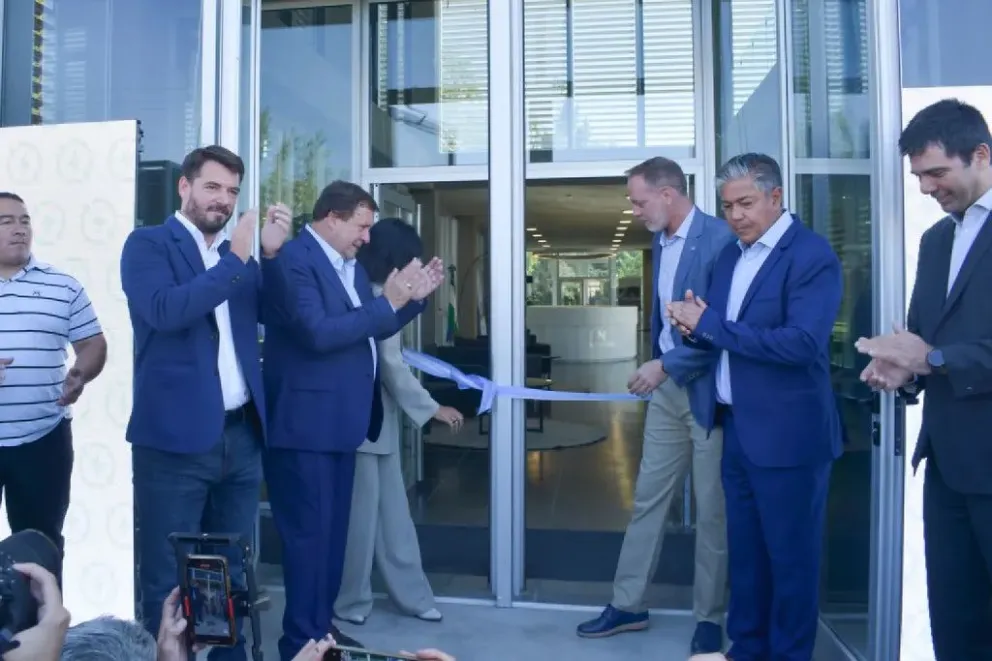 Se inauguró el primer edificio sustentable de la provincia de Río Negro ...